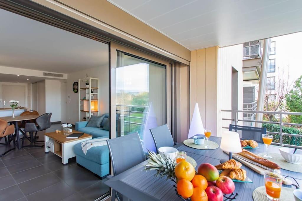 Appartamento A7- 2 Bdr Sea & Mountain View - Ac, Parking, Pool & Terrace Antibes Esterno foto