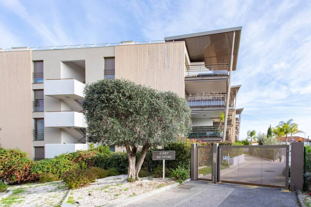 Appartamento A7- 2 Bdr Sea & Mountain View - Ac, Parking, Pool & Terrace Antibes Esterno foto