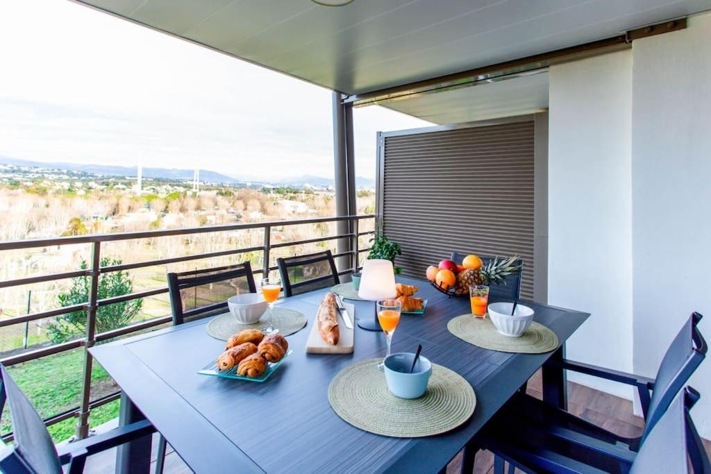 Appartamento A7- 2 Bdr Sea & Mountain View - Ac, Parking, Pool & Terrace Antibes Esterno foto