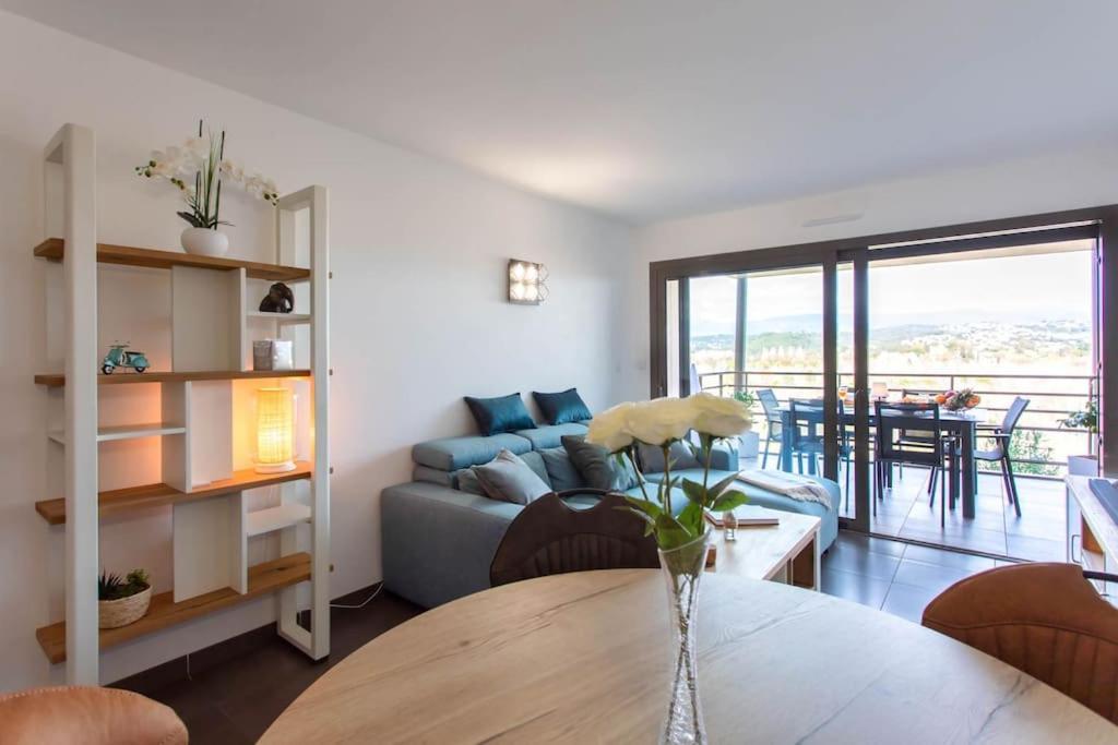 Appartamento A7- 2 Bdr Sea & Mountain View - Ac, Parking, Pool & Terrace Antibes Esterno foto